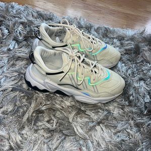 Ozweego sneakers